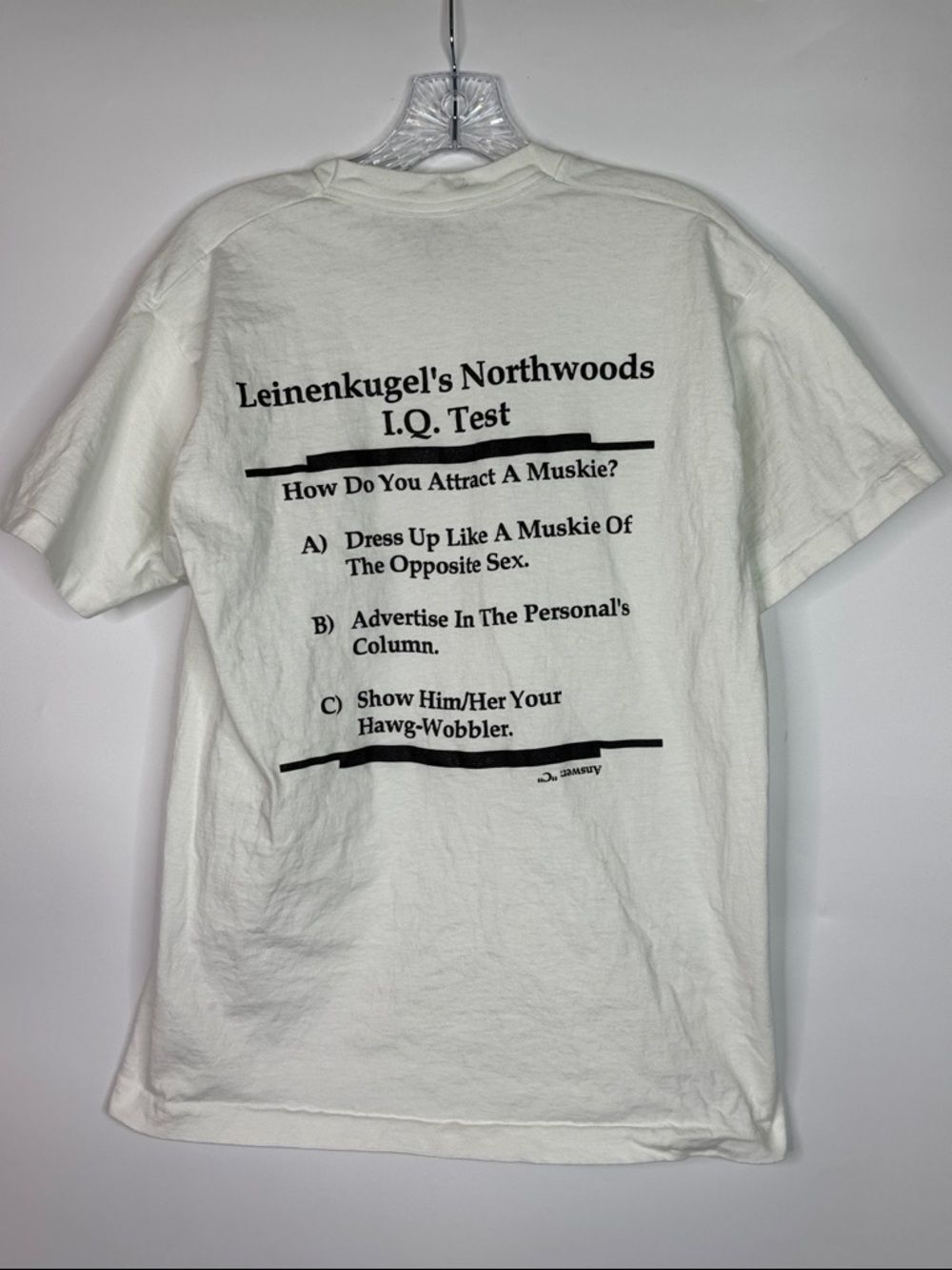 Vintage Fruit of The Loom Leinenkugel Fishing Lure Tshirt Size Large - Picture 3 of 7